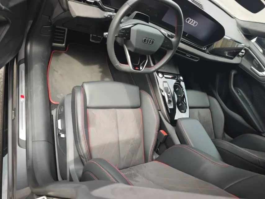 Audi 2026 A5L Sportback 2.0TFSI Quattro First Limited Edition Automatic Gear 3