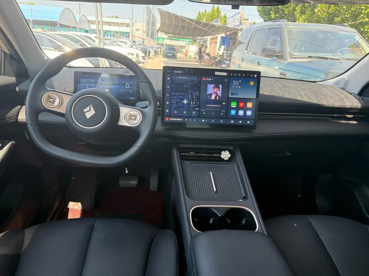 BaoJun 2024 Cloud Sea 600km Pure Electric Edition Automatic Gear 4