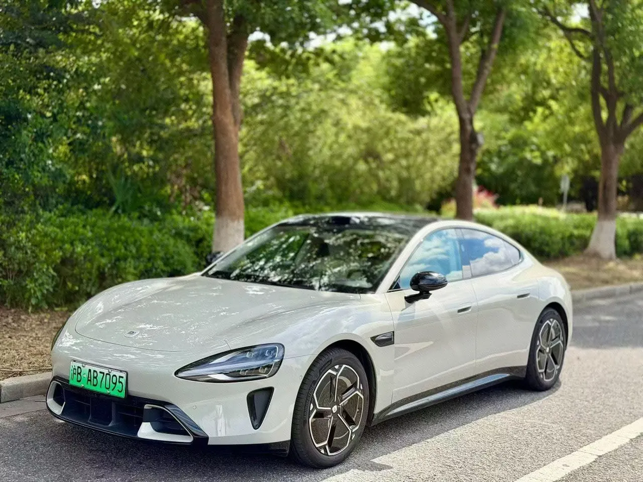 Open image lightbox: MI 2024 SU 7 700km Rear Drive Long Endurance Smart Driving Edition Automatic Gear