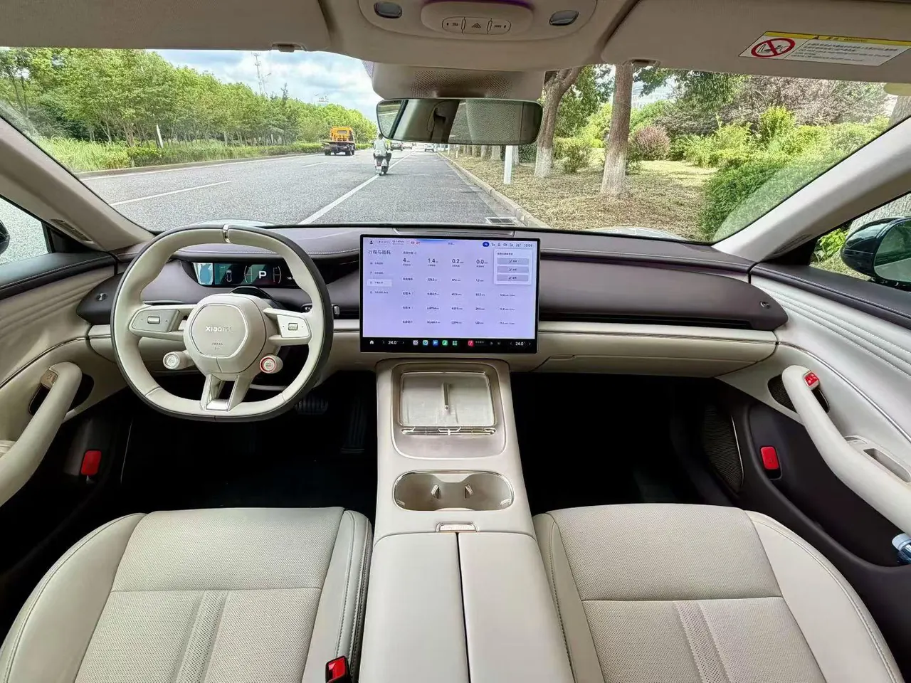MI 2024 SU 7 700km Rear Drive Long Endurance Smart Driving Edition Automatic Gear 8