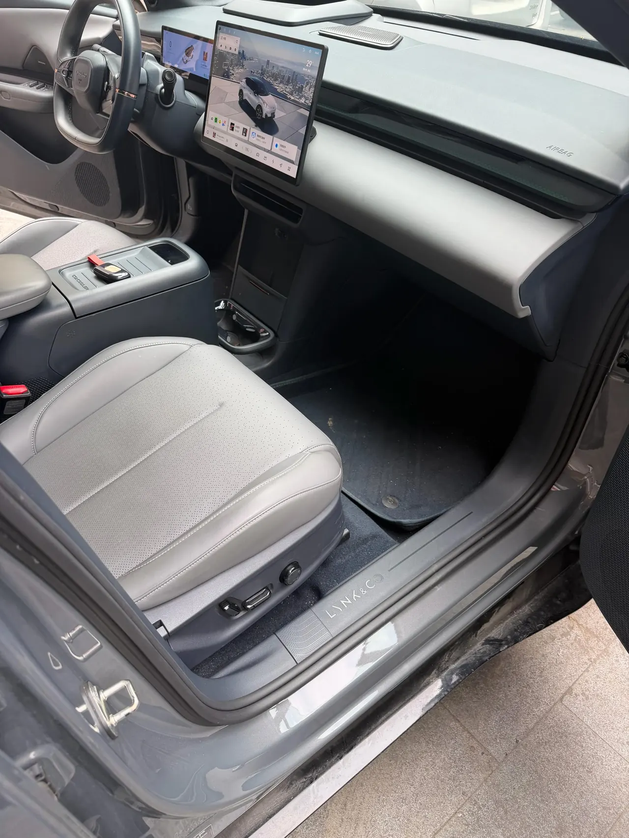 LYNK&amp;CO 2025 LYNK&amp;CO Z 20 530km Rear Drive Max Automatic 12
