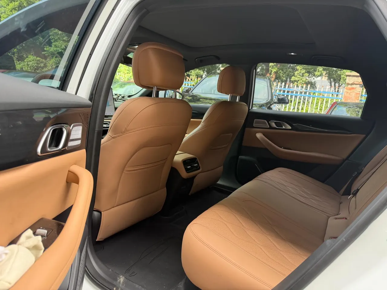 Geely Galaxy 2025 A7 EM-i 1.5 150km Discovery Edition Automatic Gear 3