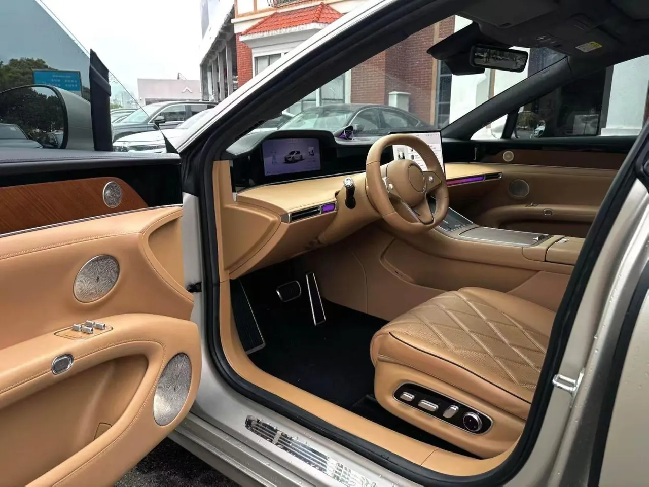 Luxeed 2024 S9 Ultra 4-wheel drive flagship automatic gear 4