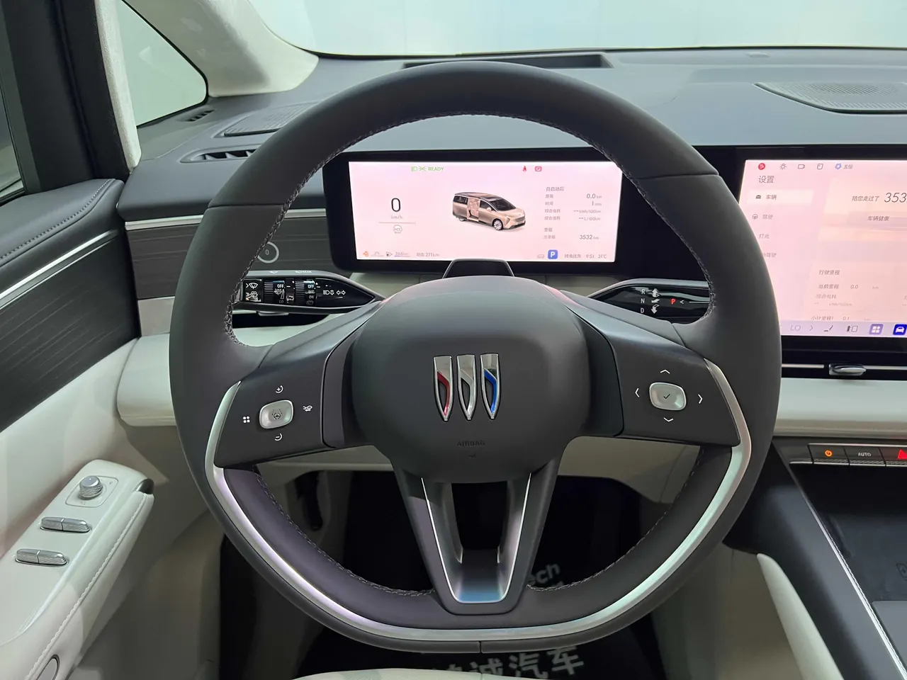 Buick 2026 to the world family 1.5T luxury version of automatic gear 17