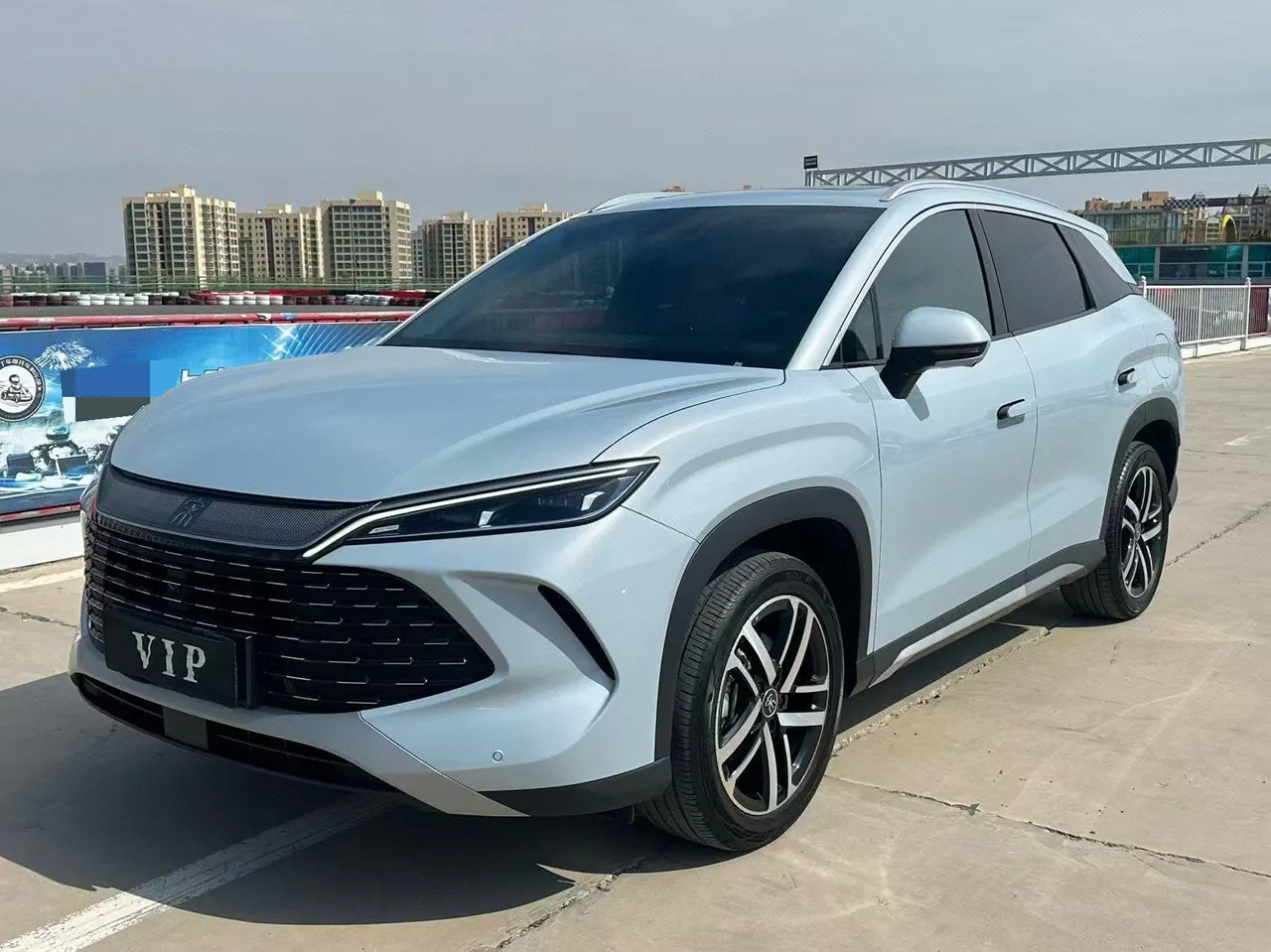 BYD 2024 Song L DM-i 1.5 Stepless 112km Leading Automatic Gear - View 1