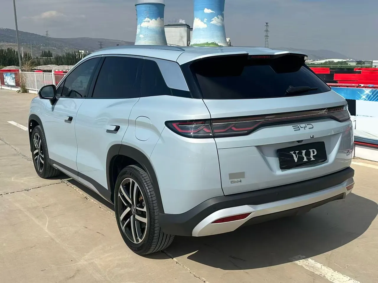 BYD 2024 Song L DM-i 1.5 Stepless 112km Leading Automatic Gear 13