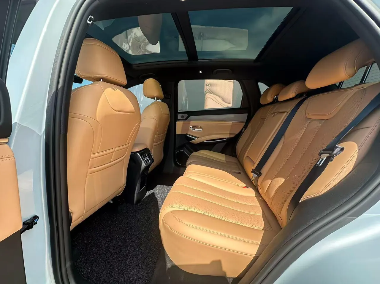 BYD 2024 Song L DM-i 1.5 Stepless 112km Leading Automatic Gear 7