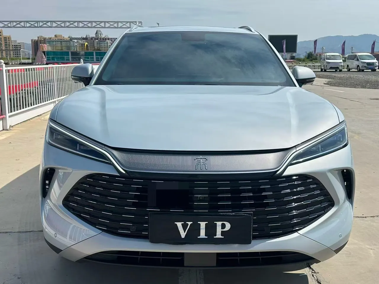 BYD 2024 Song L DM-i 1.5 Stepless 112km Leading Automatic Gear 8