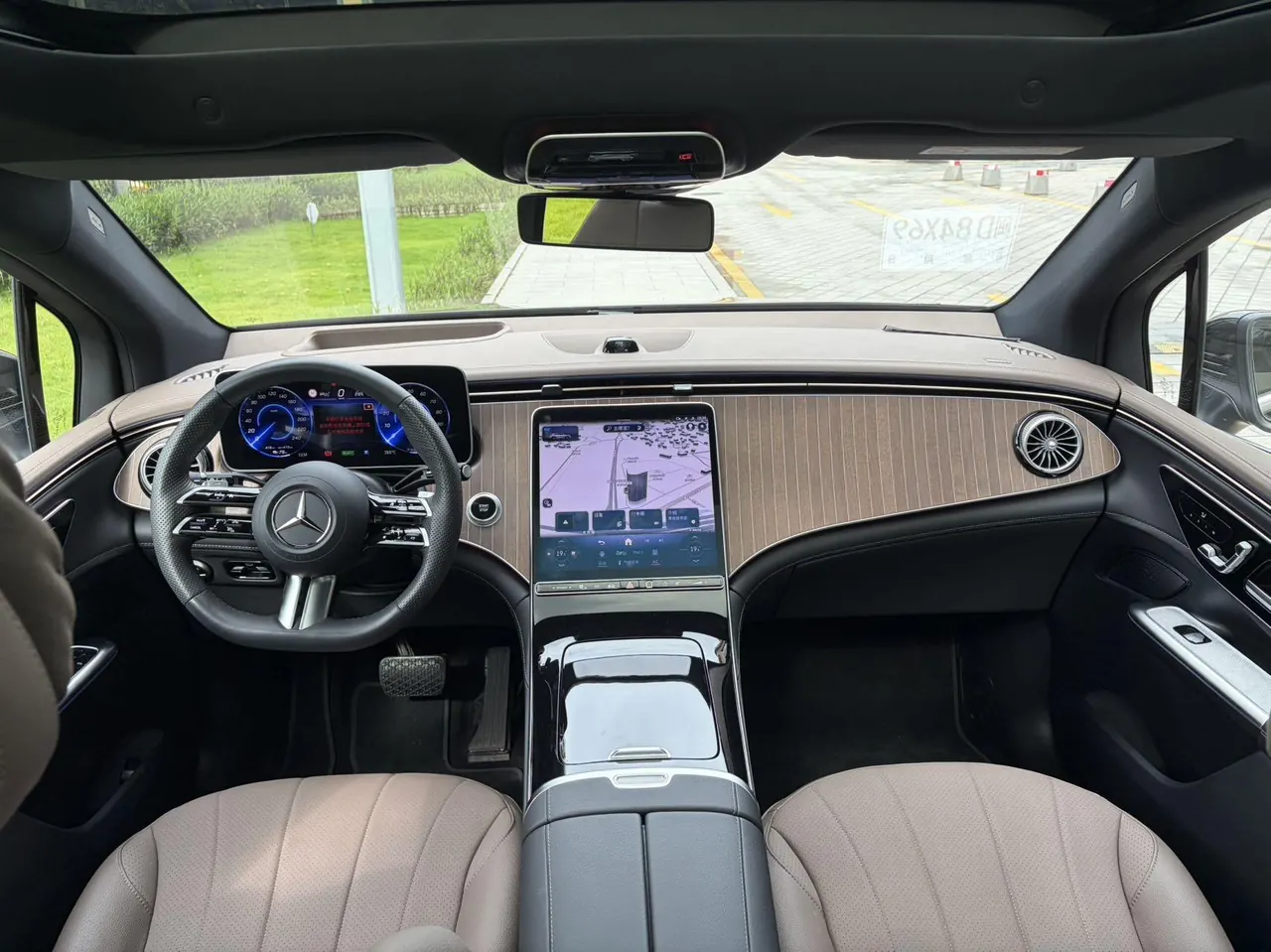 Mercedes Benz 2024 EQE SUV 500 4MATIC EQE SUV 500 4MATIC Deluxe Edition Automatic 5