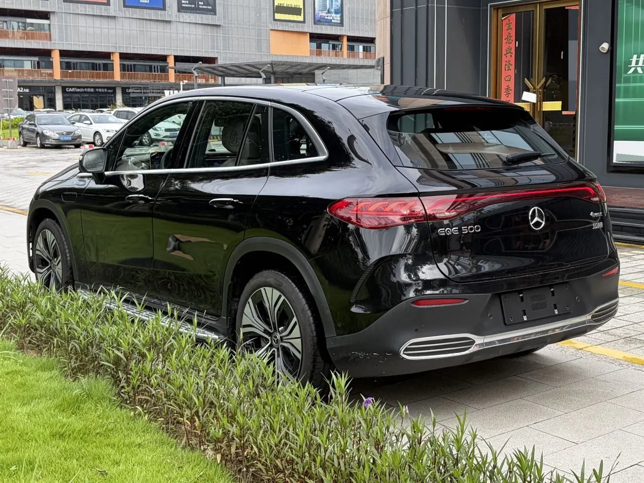 Mercedes Benz 2024 EQE SUV 500 4MATIC EQE SUV 500 4MATIC Deluxe Edition Automatic 7