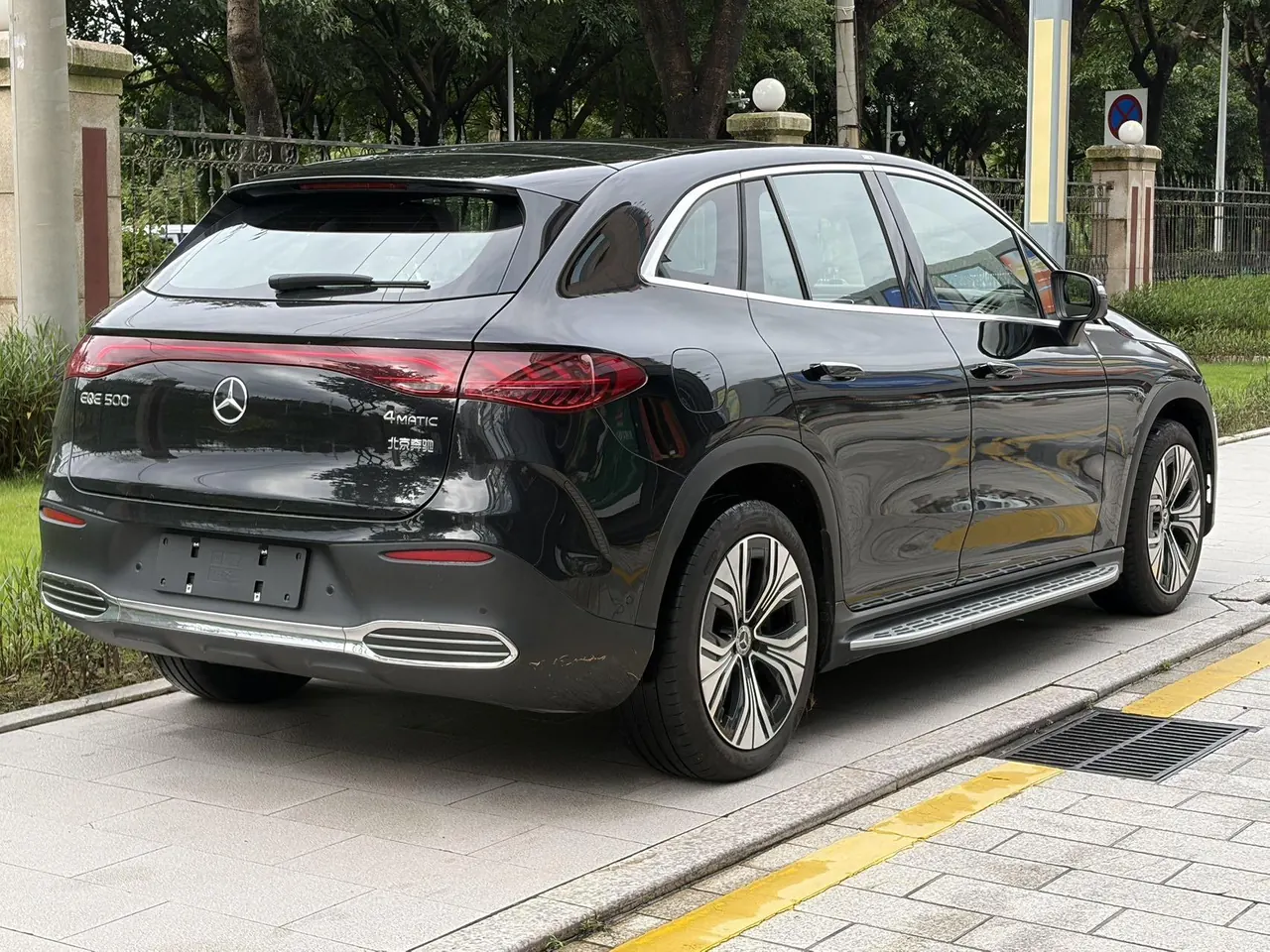Mercedes Benz 2024 EQE SUV 500 4MATIC EQE SUV 500 4MATIC Deluxe Edition Automatic 9