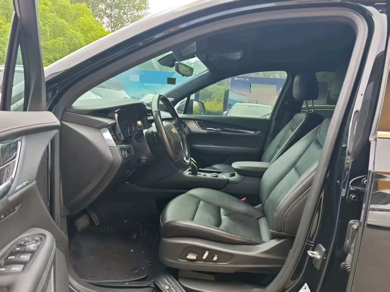 Cadillac 2022 XT6 48V 2.0T 6-seat four-wheel drive luxury automatic gear 2