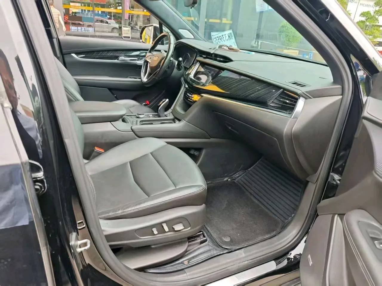 Cadillac 2022 XT6 48V 2.0T 6-seat four-wheel drive luxury automatic gear 4