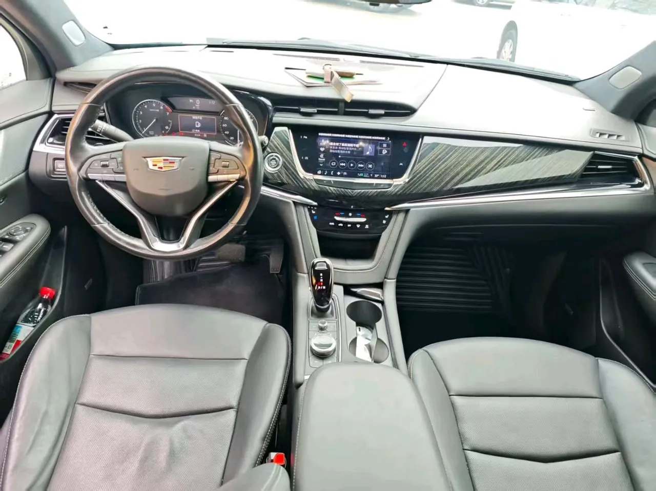 Cadillac 2022 XT6 48V 2.0T 6-seat four-wheel drive luxury automatic gear 5