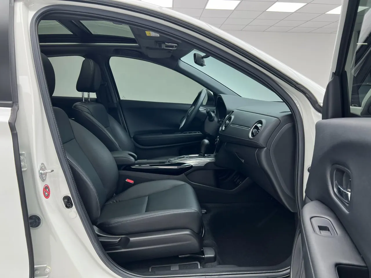 Honda 2021 XR-V 1.5 Stepless Deluxe Edition Automatic Gear 9