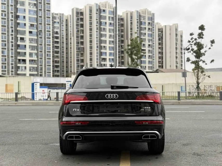 Audi 2023 Q5L 2.0TFSI 45TFSI luxury dynamic automatic transmission 8