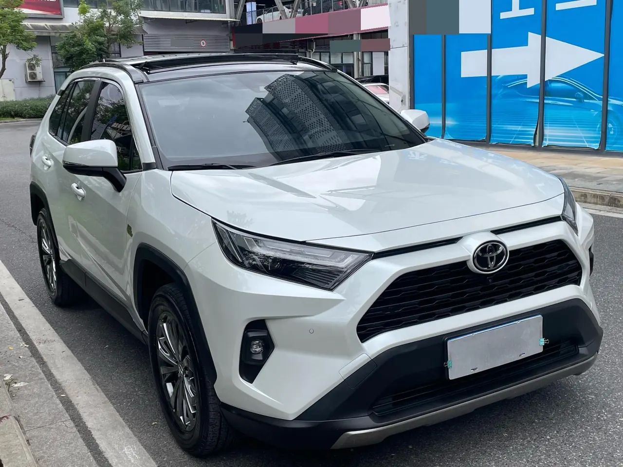 Toyota 2023 RAV4 Rongbo 2.0 Stepless Two-Drive 20th Anniversary Platinum Commemorative Edition Automatic Gear 3