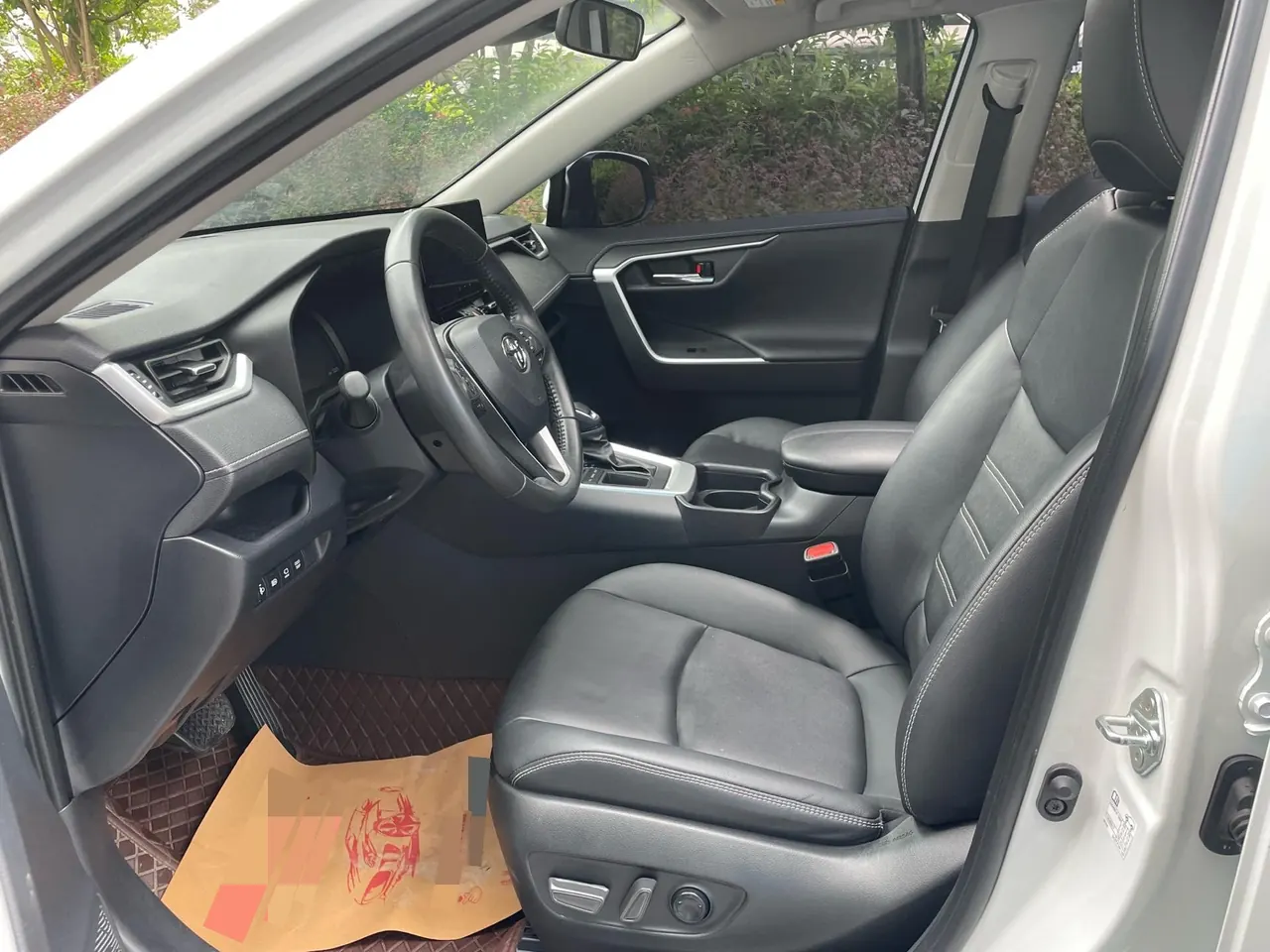 Toyota 2023 RAV4 Rongbo 2.0 Stepless Two-Drive 20th Anniversary Platinum Commemorative Edition Automatic Gear 8