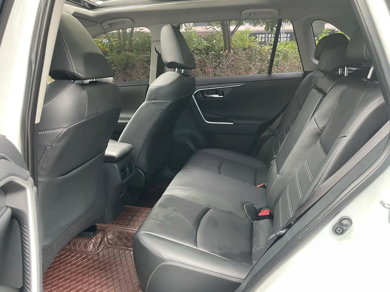 Toyota 2023 RAV4 Rongbo 2.0 Stepless Two-Drive 20th Anniversary Platinum Commemorative Edition Automatic Gear 9