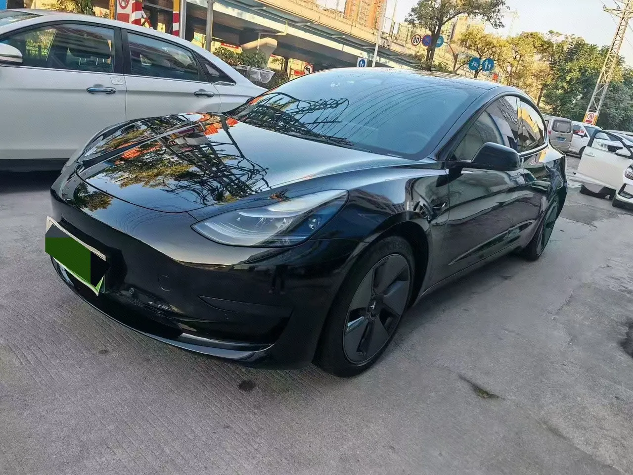 打开图片灯箱:Tesla 2022 Model 3 rear-wheel drive version of automatic transmission