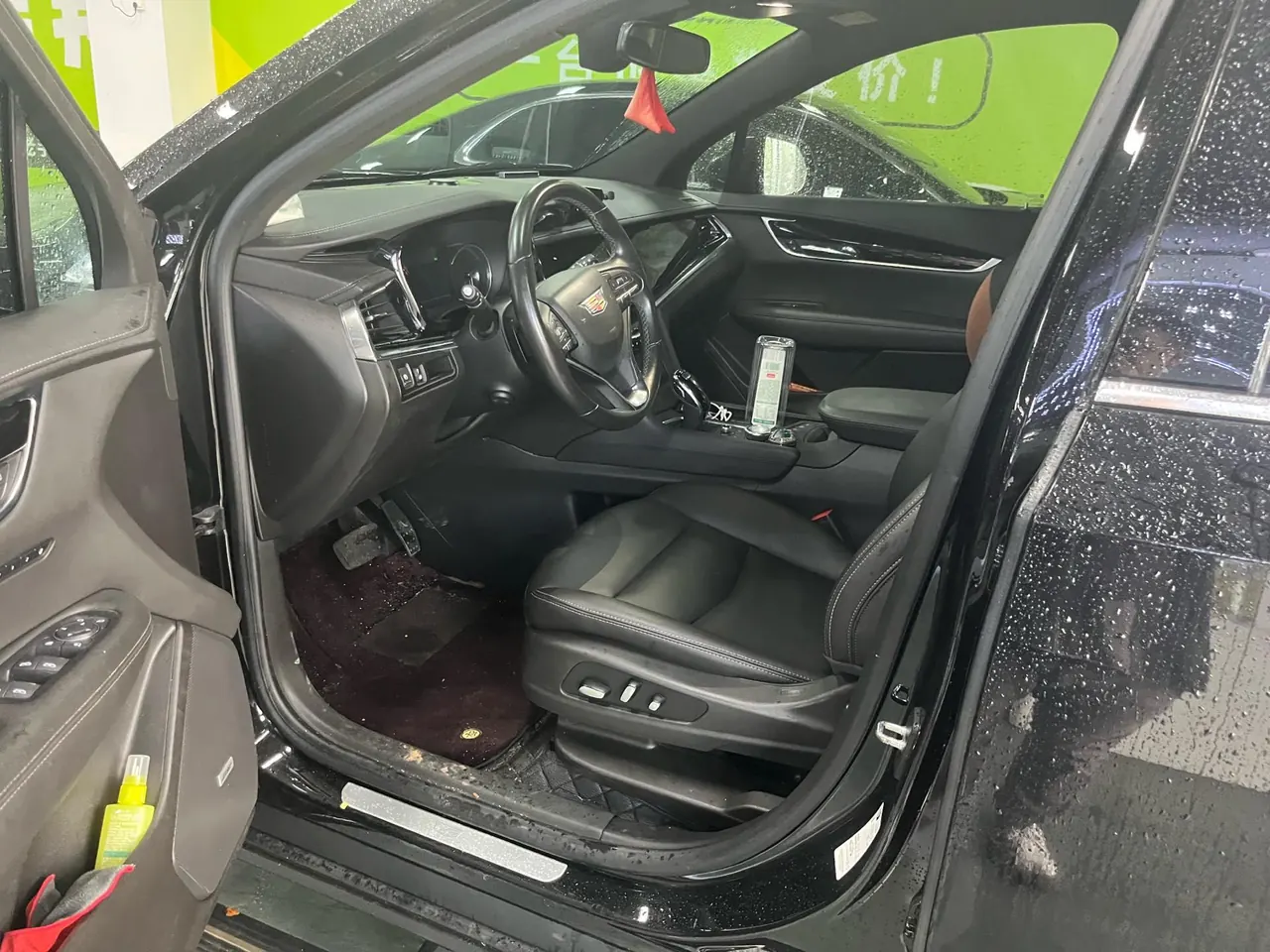 Cadillac 2022 XT6 48V 2.0T 7 two-wheel drive luxury automatic gear 4