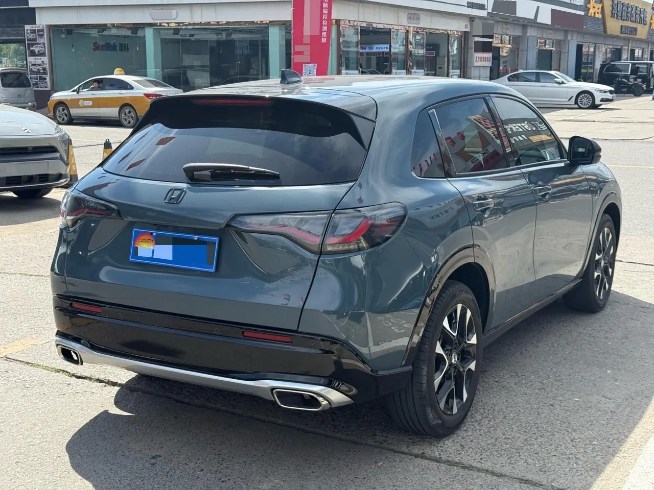Honda 2022 ZR-V (in) 1.5T stepless exclusive version of automatic gear 3