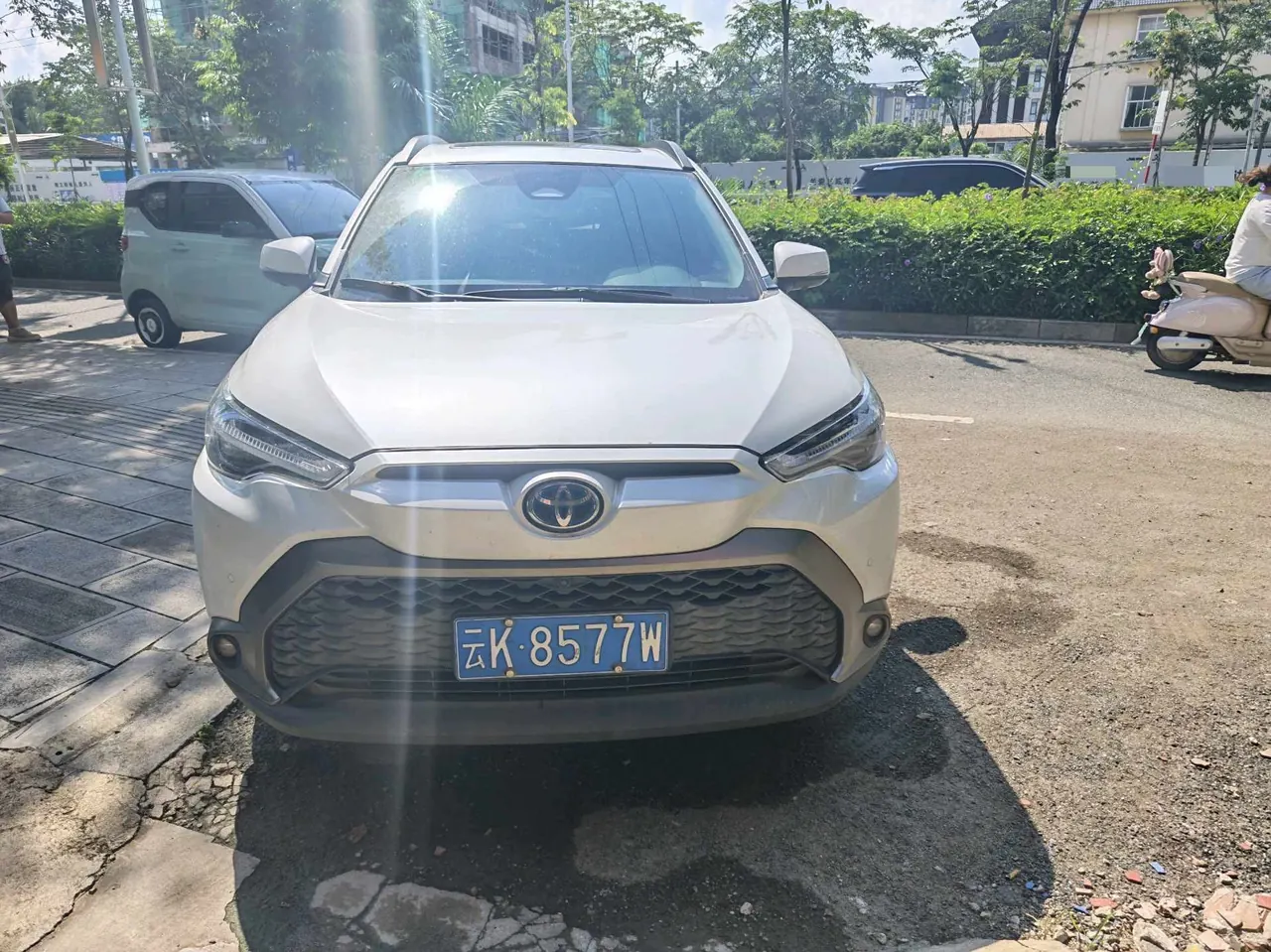 Toyota 2023 Fenglanda Shuangqing 2.0 Stepless Intelligent Electric Hybrid Premium Edition Automatic Gear 2