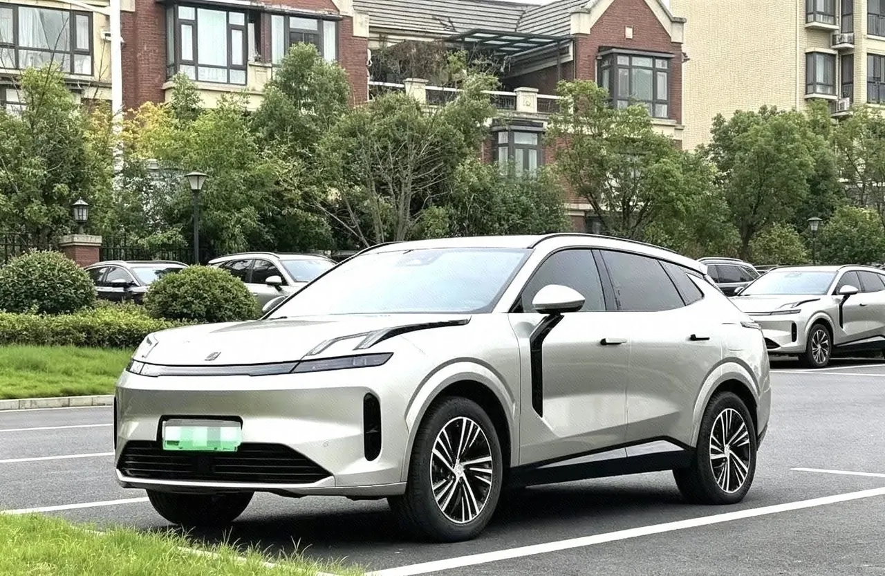 LYNK&amp;CO 2023 LYNK&amp;CO 08 EM-P 1.5T 120km Long Endurance Halo Automatic - View 1