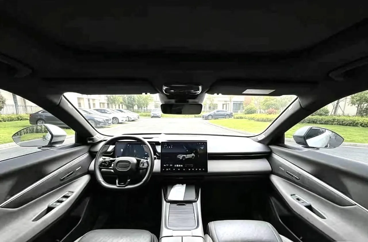 LYNK&amp;CO 2023 LYNK&amp;CO 08 EM-P 1.5T 120km Long Endurance Halo Automatic 4