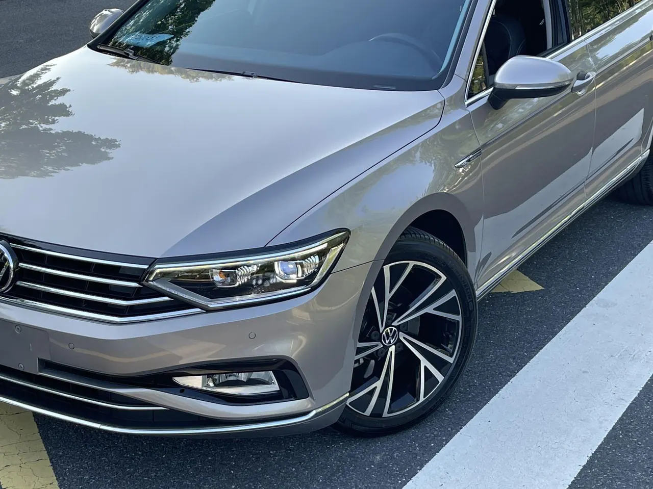 Volkswagen 2021 Magotan 2.0TSI 330TSI 30th Anniversary Edition Automatic Gear 2