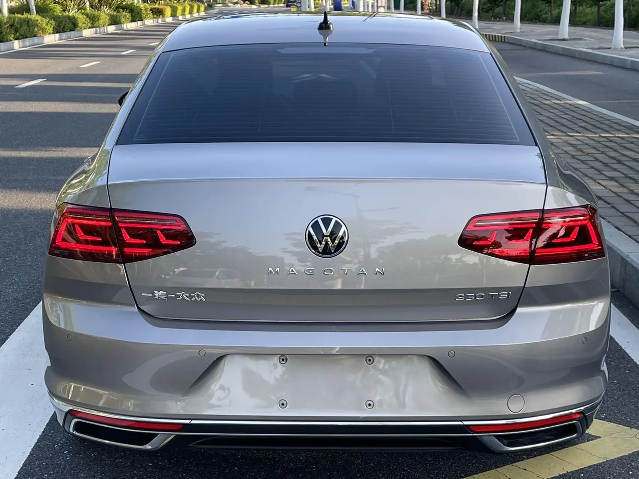 Volkswagen 2021 Magotan 2.0TSI 330TSI 30th Anniversary Edition Automatic Gear 4