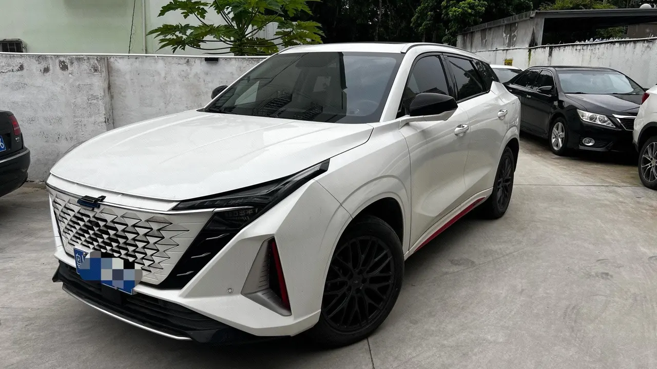 Oshan 2022 Z6 1.5T Blue Whale Smart Automatic Gear - View 1