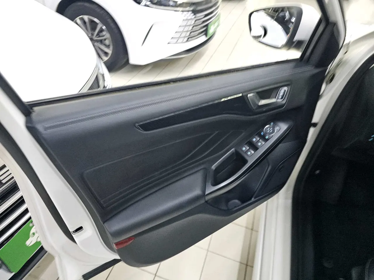Ford 2021 Fox-hatchback 1.5T EcoBoost 180 Front Tide Automatic Gear 3