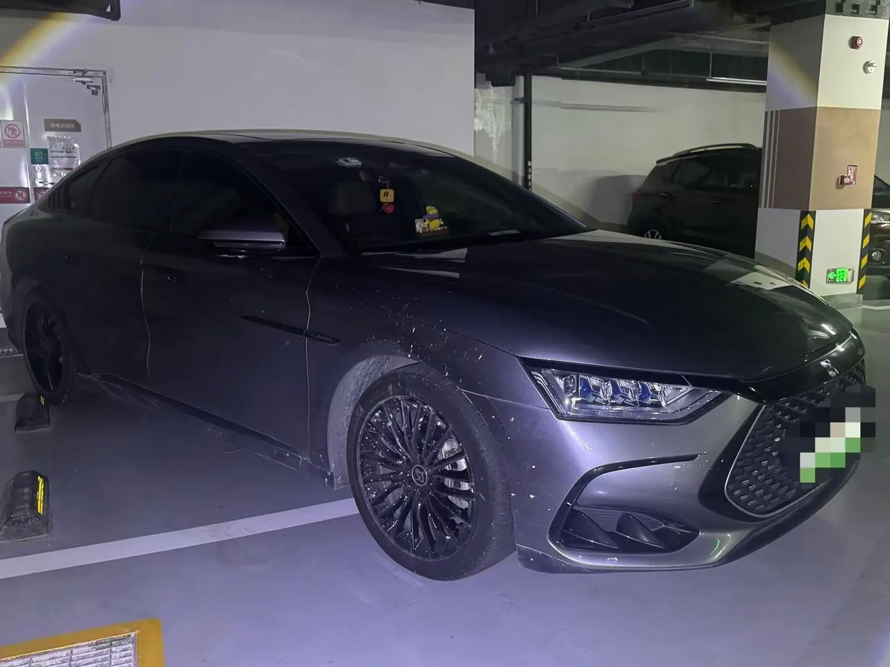 BYD 2022 Han DM-i 1.5T stepless 121KM exclusive automatic gear 3