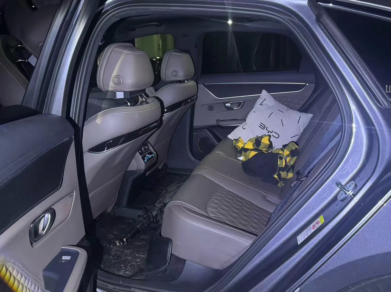BYD 2022 Han DM-i 1.5T stepless 121KM exclusive automatic gear 6