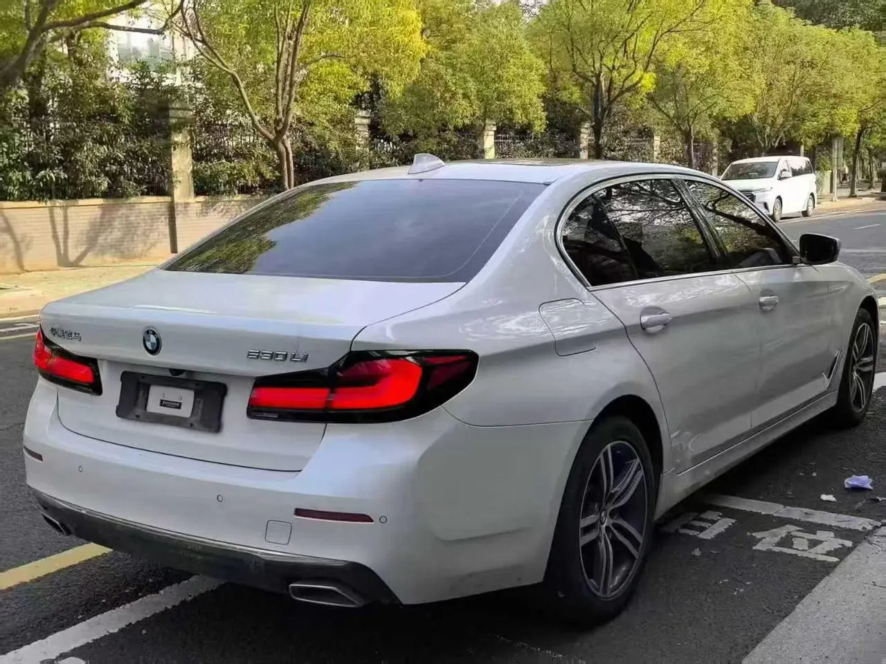 BMW 5 Series 2022 530Li 2.0T Leading Luxury Suit (Modified) Automatic Gear 9