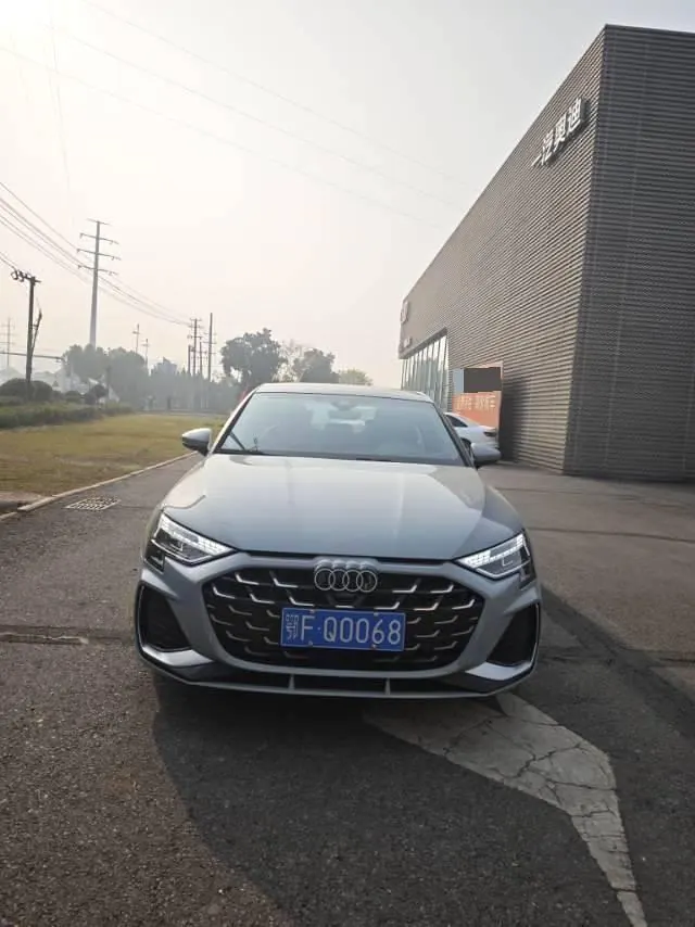 Audi 2025 A3L Limousine 1.5TFSI 35TFSI Flying Premium Automatic 2