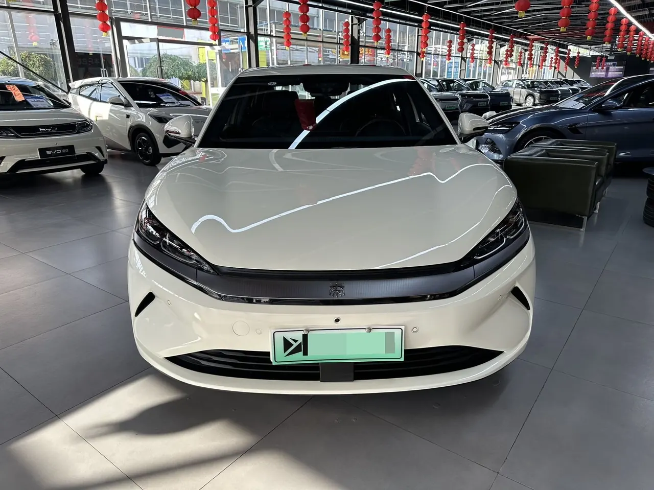 BYD 2025 Qin L EV 545KM Exceed automatic gear 2