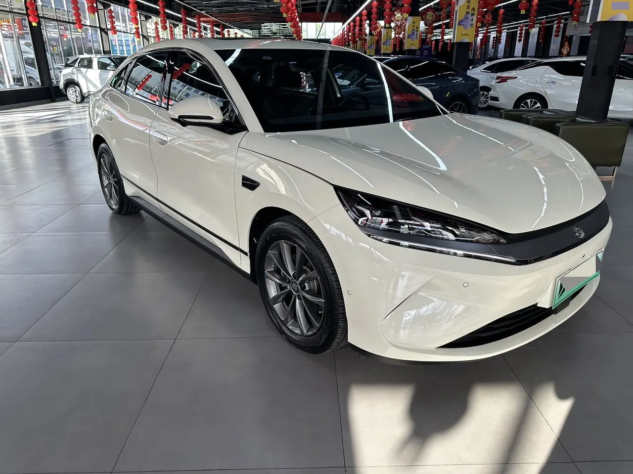 BYD 2025 Qin L EV 545KM Exceed automatic gear 3