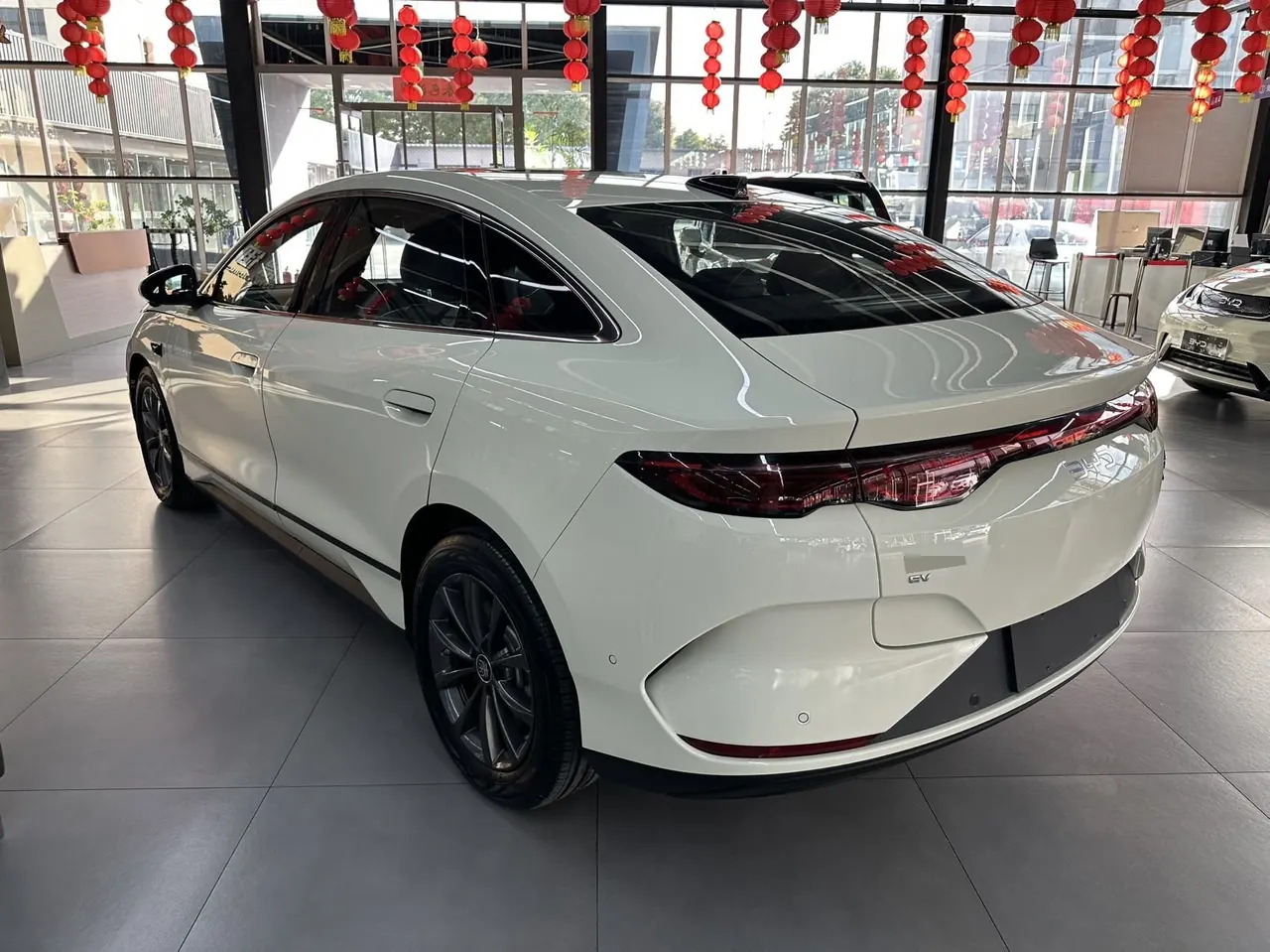 BYD 2025 Qin L EV 545KM Exceed automatic gear 6