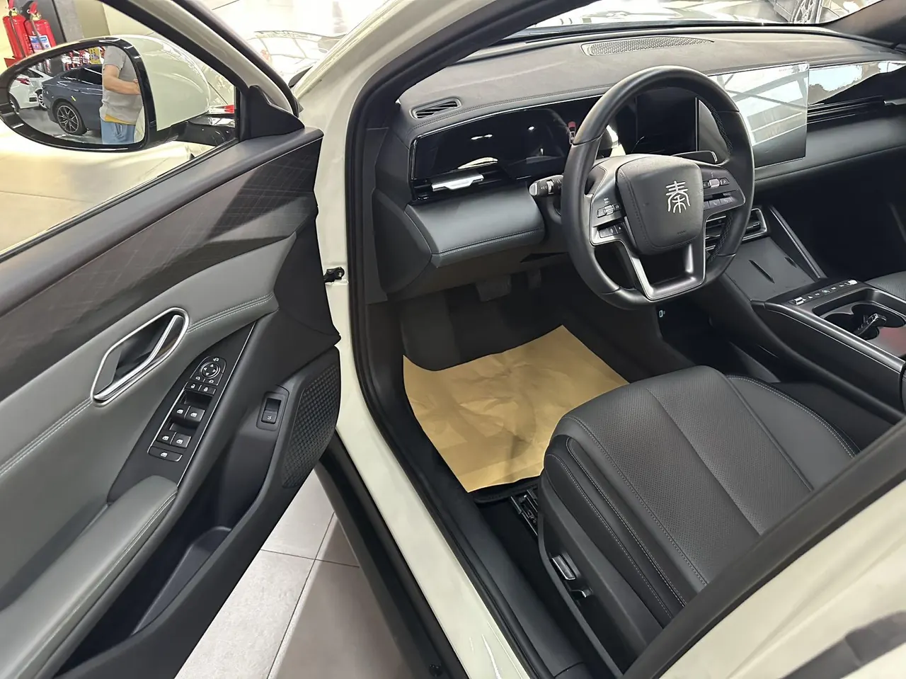 BYD 2025 Qin L EV 545KM Exceed automatic gear 9