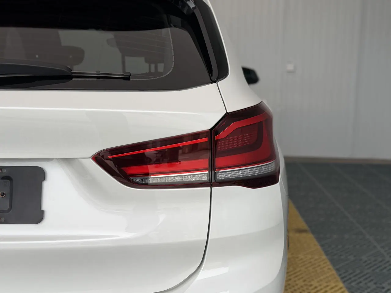 BMW 2021 X1 sDrive20Li 1.5T exclusive automatic gear 7
