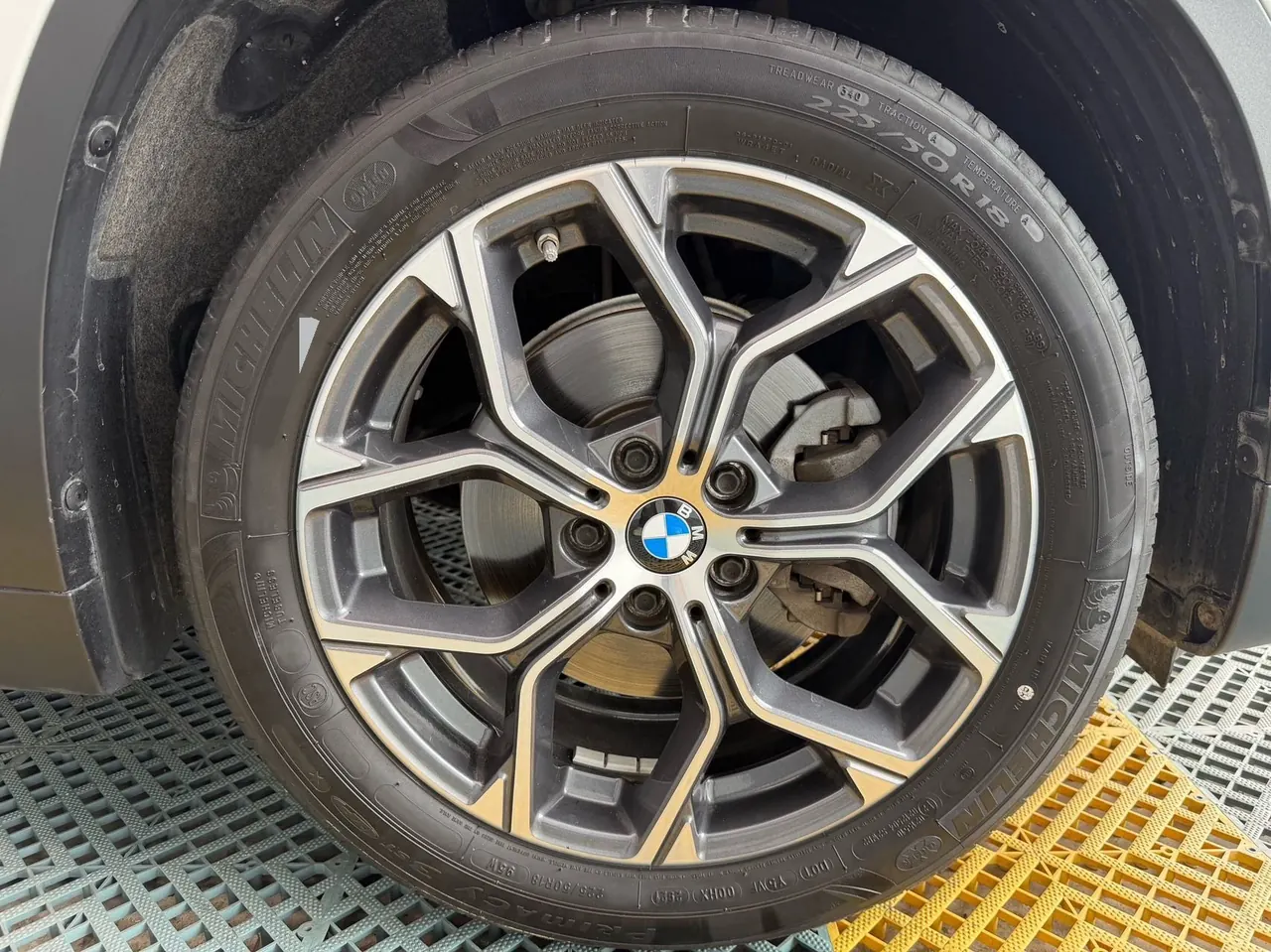 BMW 2021 X1 sDrive20Li 1.5T exclusive automatic gear 9