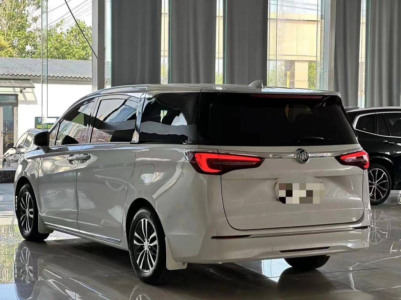 Buick 2023 GL8 ES Lu Zun 48V 2.0T 653T Exclusive Automatic Gear 8