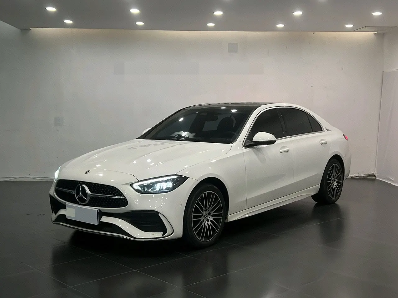 打开图片灯箱:Mercedes Benz Class C 2022 C 260 L 4MATIC 48V 1.5T Sports Edition Automatic Gear