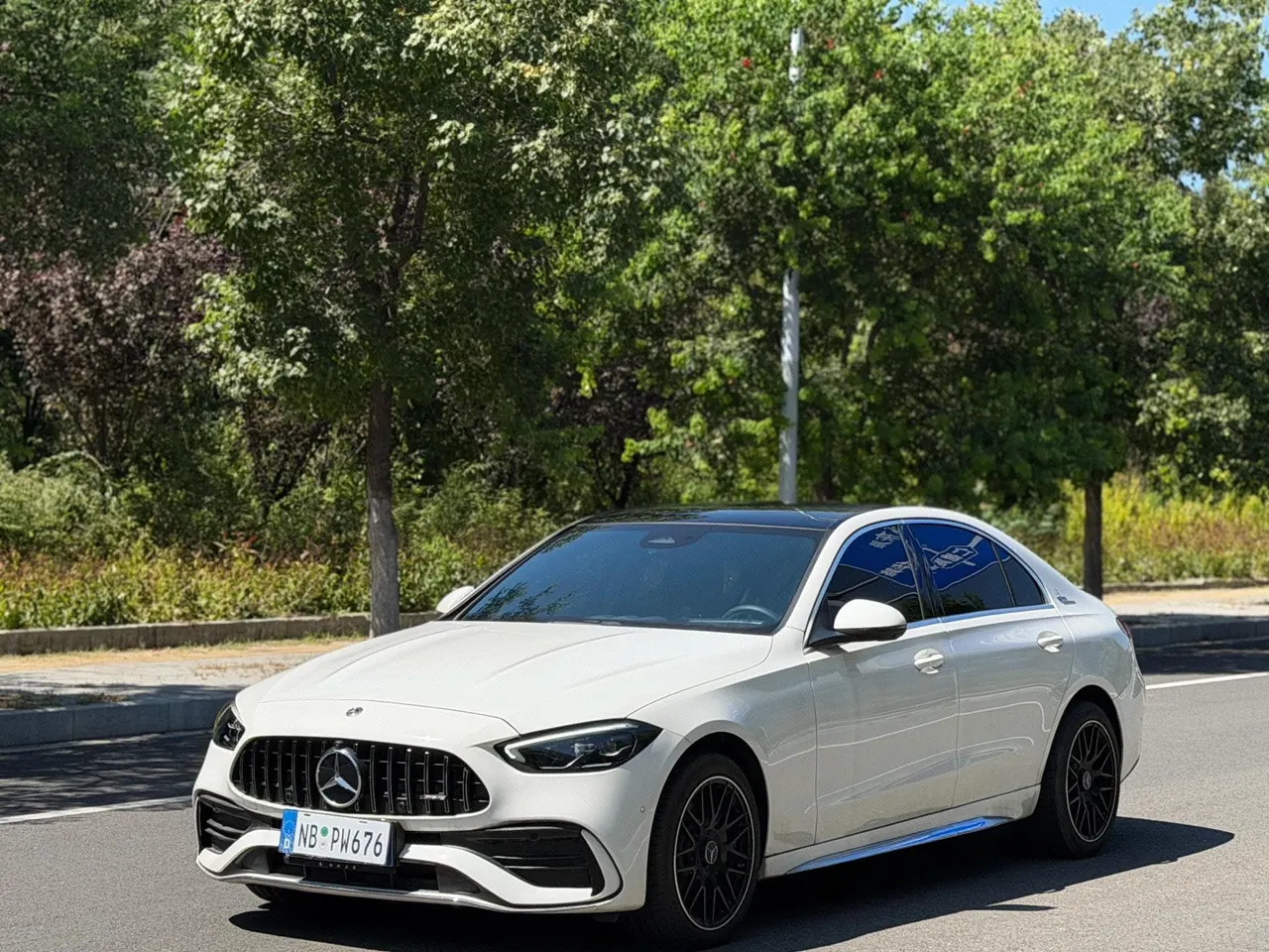 打开图片灯箱:Mercedes Benz Class C 2025 C 260 L 48V 1.5T Sports Edition Automatic Gear