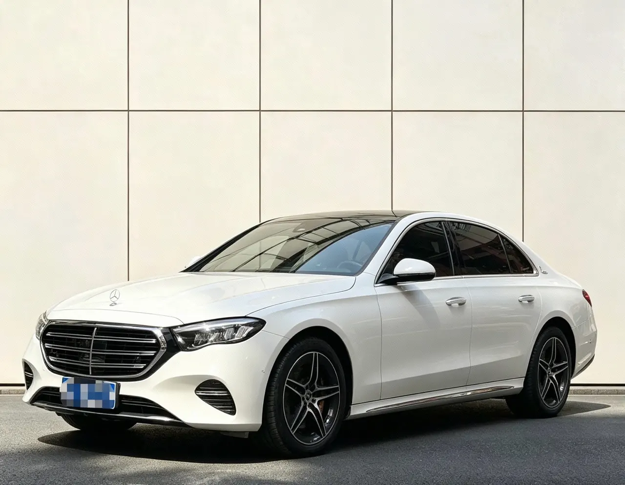 Open image lightbox: Mercedes Benz E Class 2025 E 300 L 48V 2.0T Luxury Sports (Modified) Automatic Gear