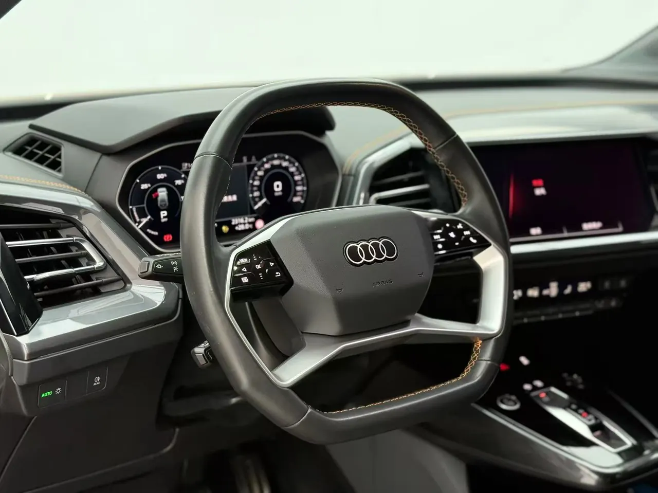 Audi 2024 Q4 e-tron 40 Creation Edition Automatic Gear 3