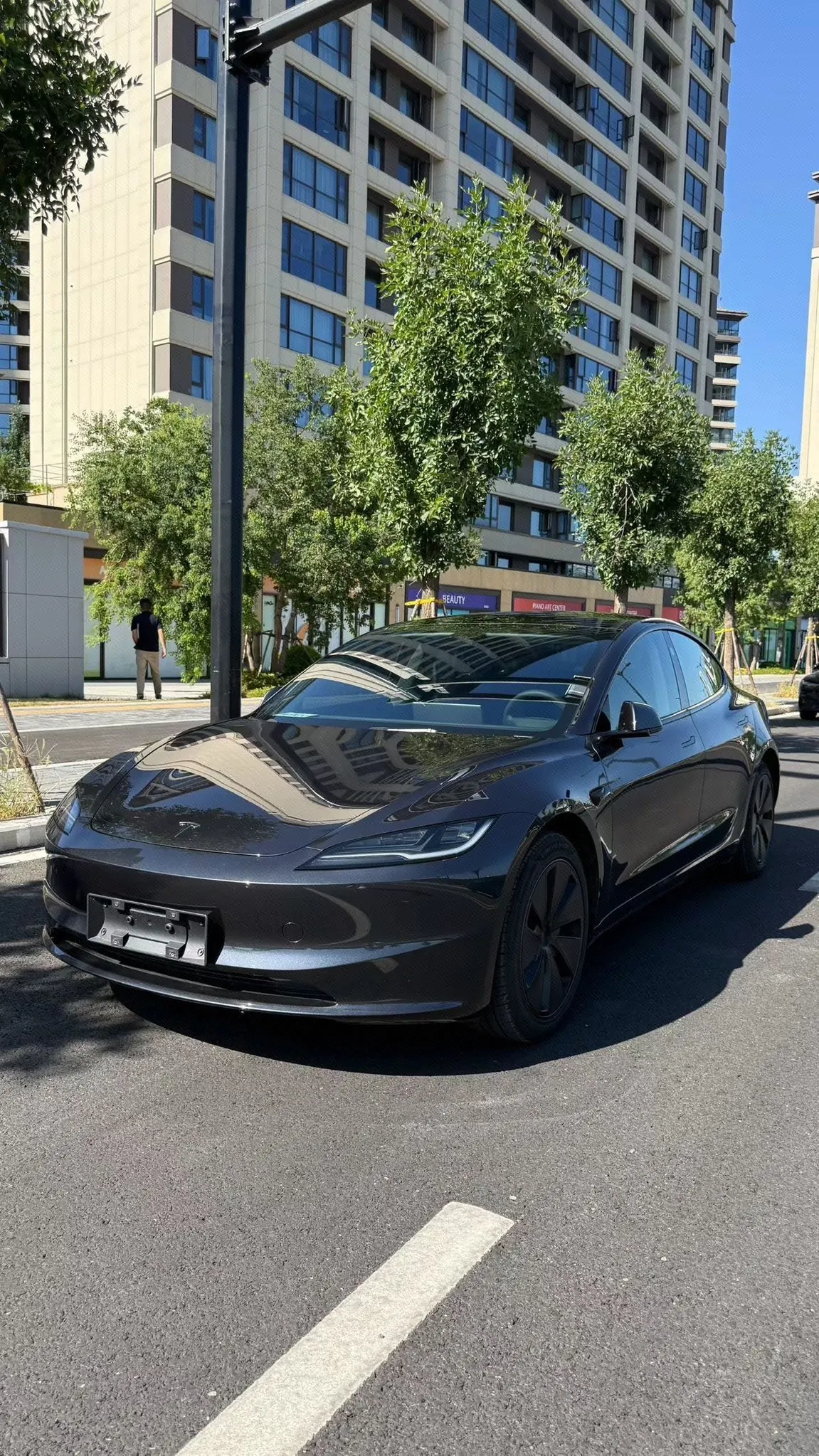打开图片灯箱:Tesla 2023 Model 3 Rejuvenation Edition Rear Wheel Drive Automatic Transmission