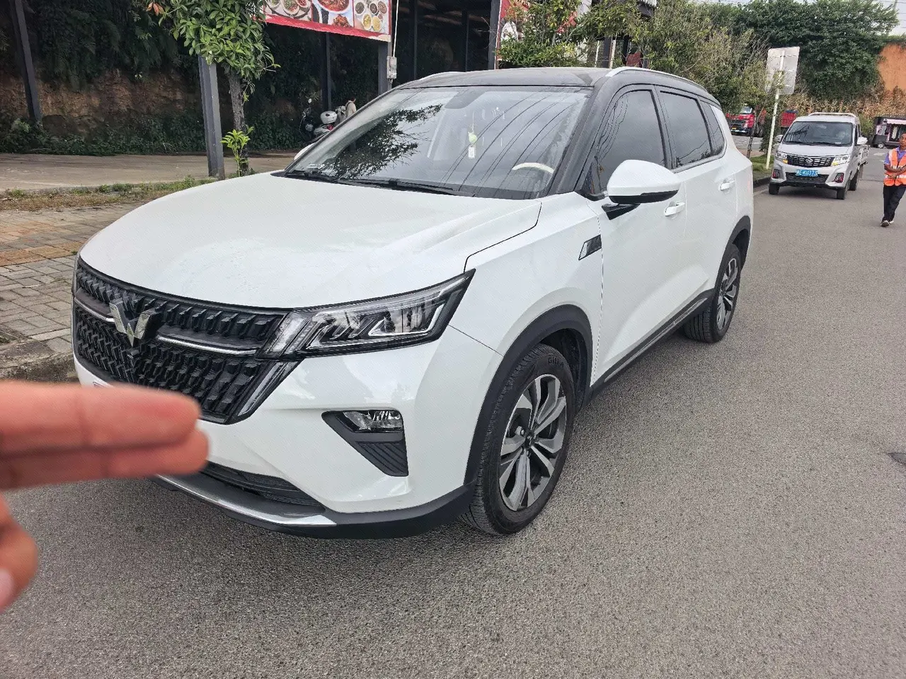 WuLing 2021 stars 1.5T stepless star version automatic gear - View 1